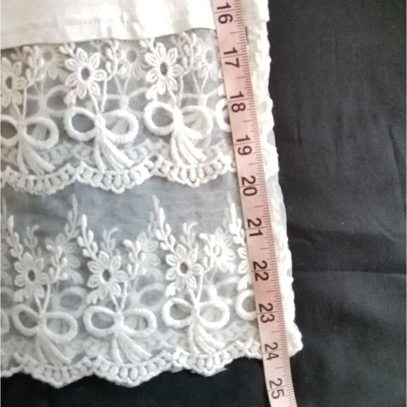 NWOT Vandana Cami with Lace - Picture 7 of 7